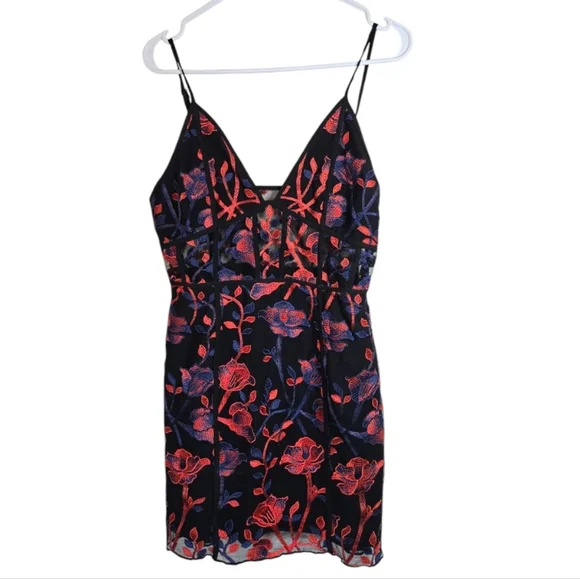 Tobi Rose Black Multi Embroidered Bodycon Dress, Size Medium - Picture 2 of 6
